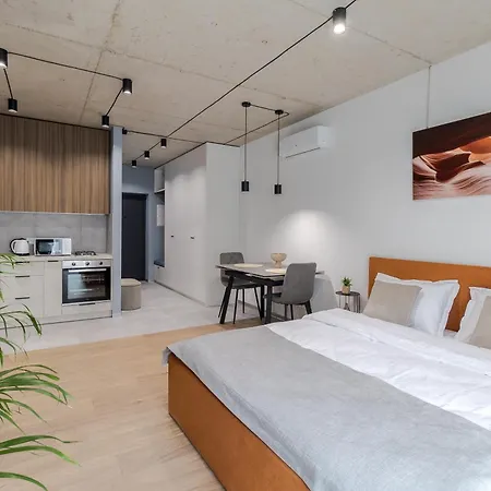 Prime Yard Apart-hotel Lviv