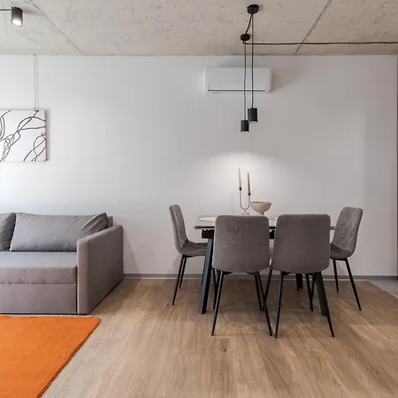 Prime Rest Ξενοδοχείο με διαμερίσματα Λβιβ